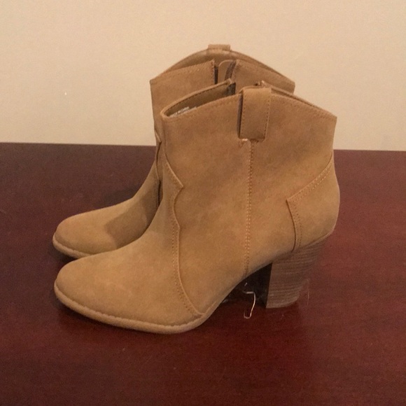 American Eagle Outfitters Shoes - American Eagle Booties Size 11